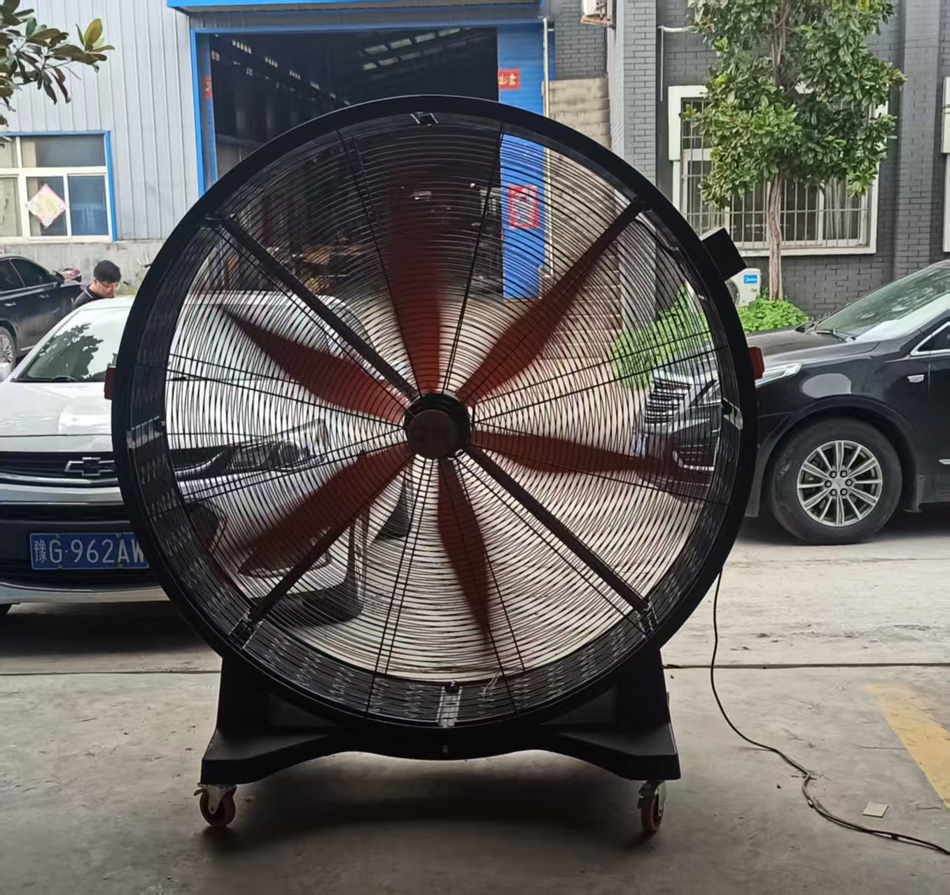 戰(zhàn)高溫，送清涼